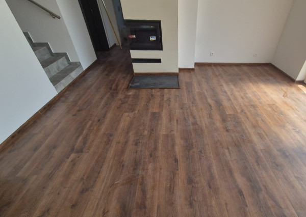 Novostavba dvojpodlažného rodinného domu v obci Kravany