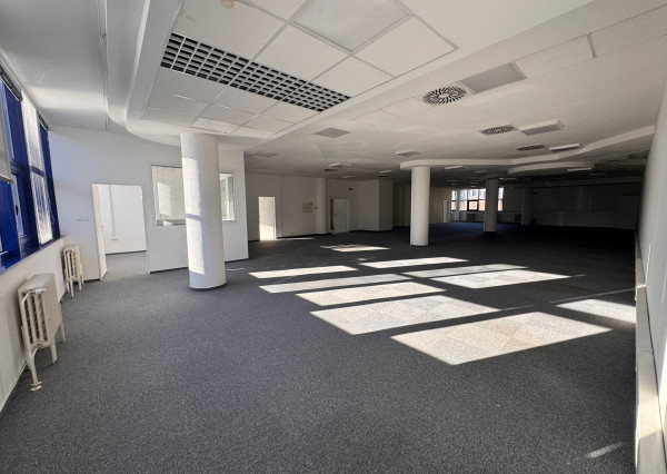 Na prenájom obchodné priestory vo Vranove n. Topľou