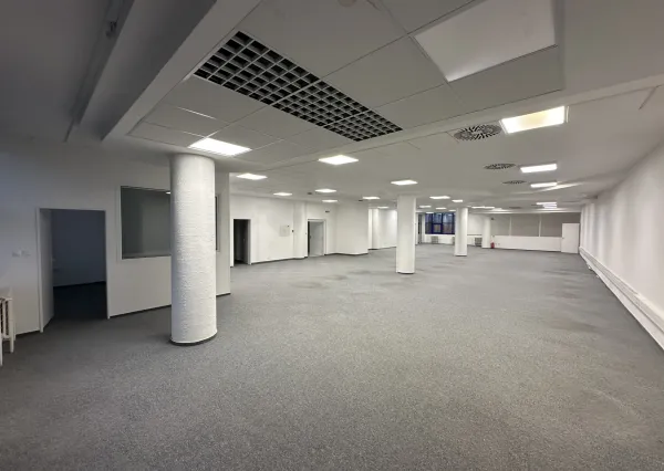 Na prenájom obchodné priestory vo Vranove n. Topľou