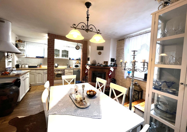 Dvojpodlažná murovaná chata na Zemplínskej Šírave