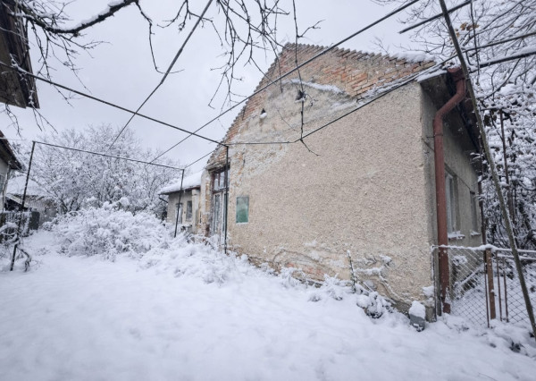 Pozemok so starším domom v obci Veľké Revištia