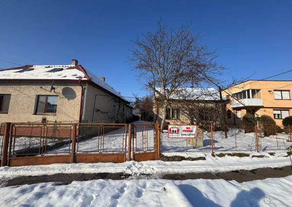 Pozemok so starším domom v obci Veľké Revištia