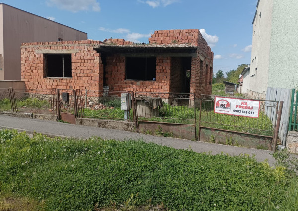 Pekný rovinatý pozemok v príjemnej časti mesta Michalovce