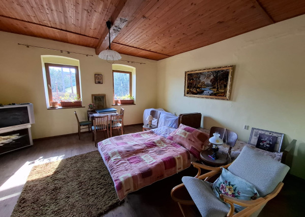 Útulný domček s krásnym pozemkom v obci Suché