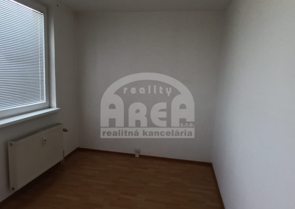 2- izbový byt na sídlisku Stráňany v Michalovciach