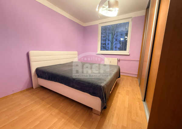 Na prenájom 3- izbový byt na sídlisku SNP v Michalovciach