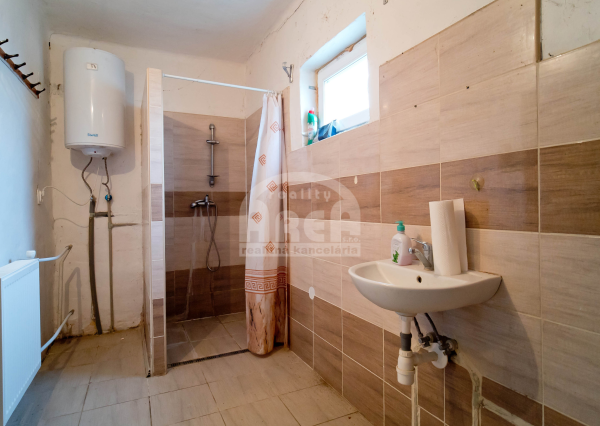 SKVELÁ ZĽAVA! Rodinný dom v pokojnej obci Lastomír