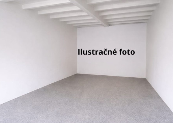 Zrekonštruovaná garáž na ul. Okružná v Michalovciach