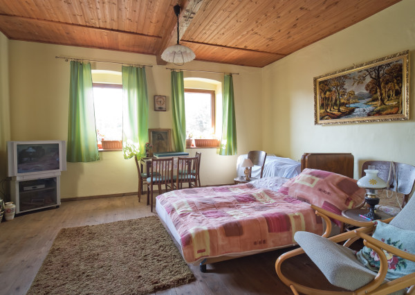 VÝRAZNÁ ZĽAVA! Útulný domček s krásnym pozemkom v obci Suché