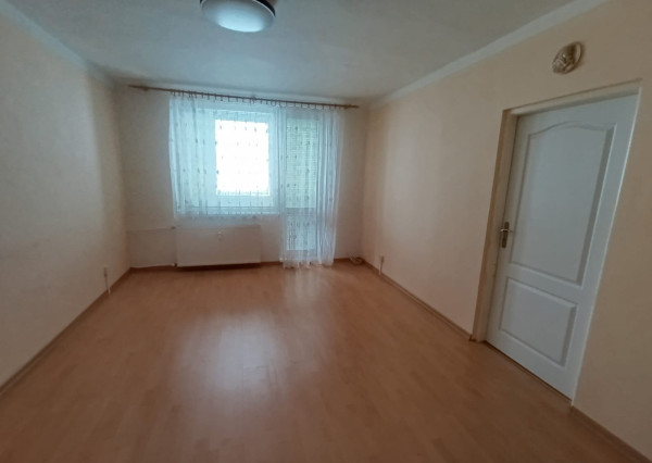 3- izbový byt na sídlisku Juh v Michalovciach