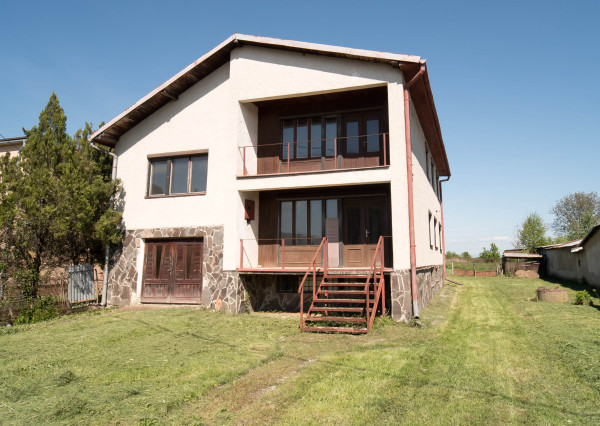 Dvojpodlažný rodinný dom v obci Bracovce