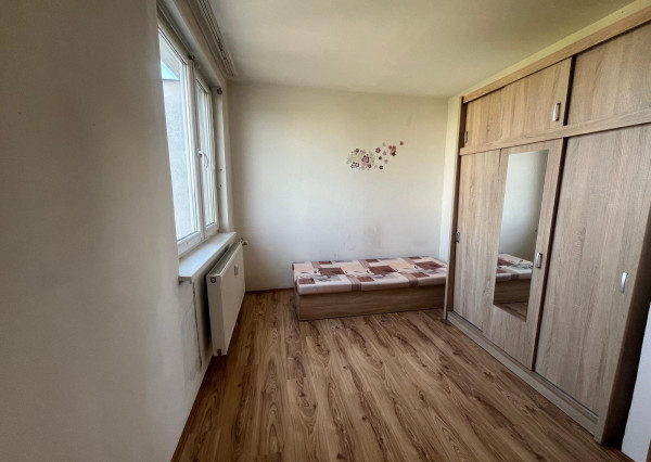 3- izbový byt na sídlisku Západ v Michalovciach