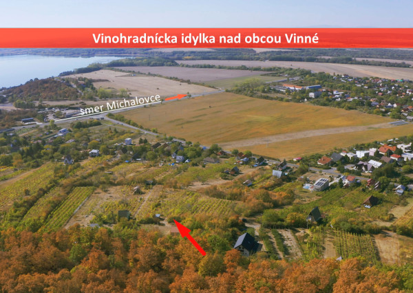 Vinohradnícka idylka nad obcou Vinné